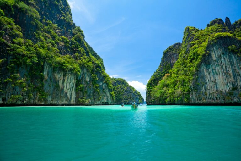 Best Islands to Visit in Thailand - SailingEurope Blog