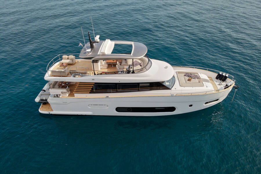 Azimut Magellano 66 • Amparito V