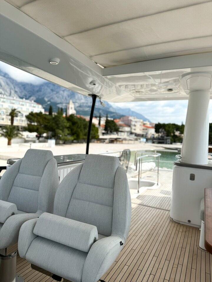 Azimut Magellano 66 Moon light