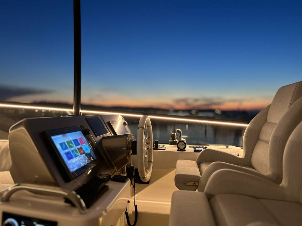 Azimut Magellano 66 Moon light