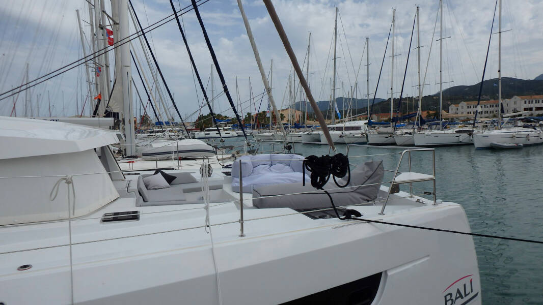 Yacht Charter Catamaran Bali 4.2 Blue Navy In Greece