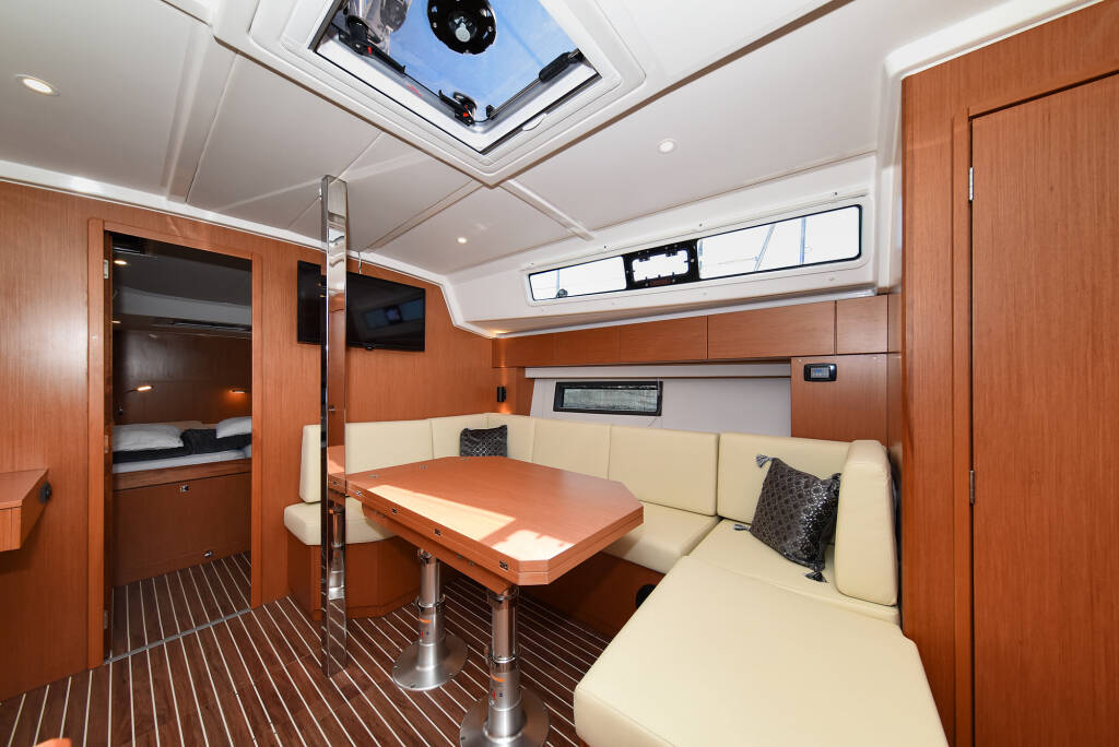 Bavaria C42 Dna