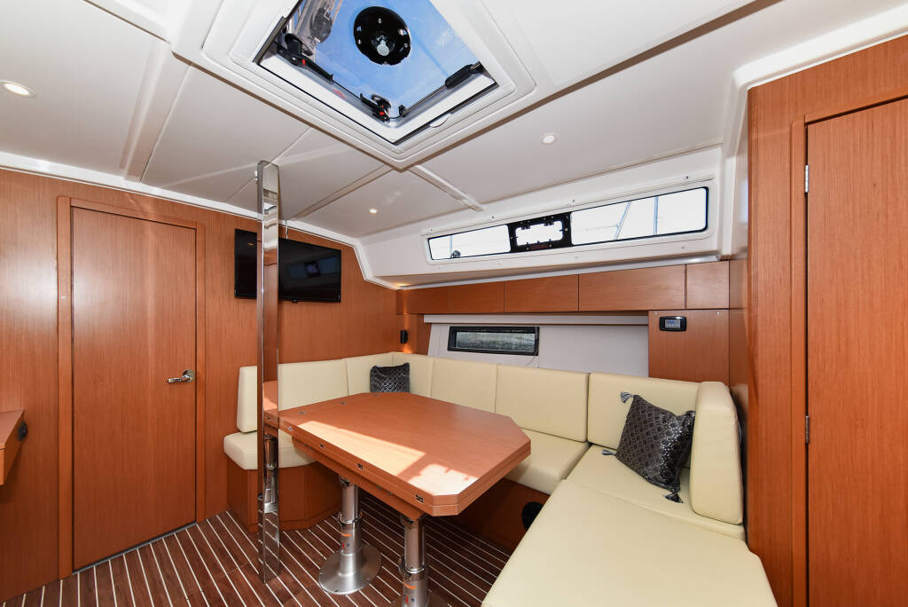 Bavaria C42 Dna