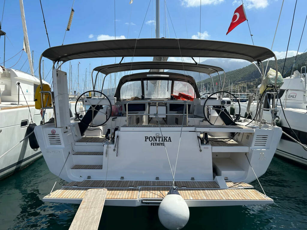 Dufour 470 Pontika