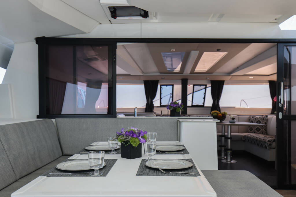 Fountaine Pajot 47 TANNA LUX  AQUARELLA