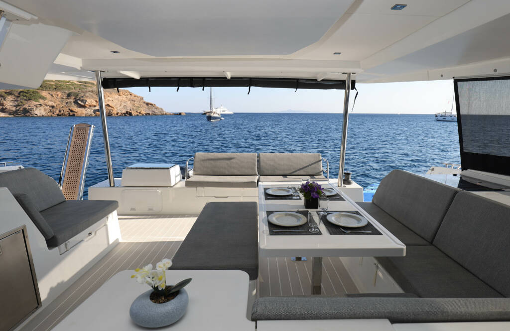 Fountaine Pajot 47 TANNA LUX  AQUARELLA