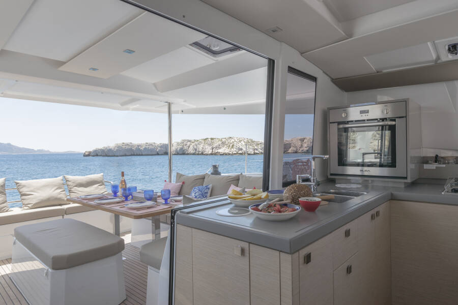 Fountaine Pajot Astrea 42 Seaview