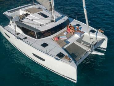 Fountaine Pajot Astrea 42 • All the Perks
