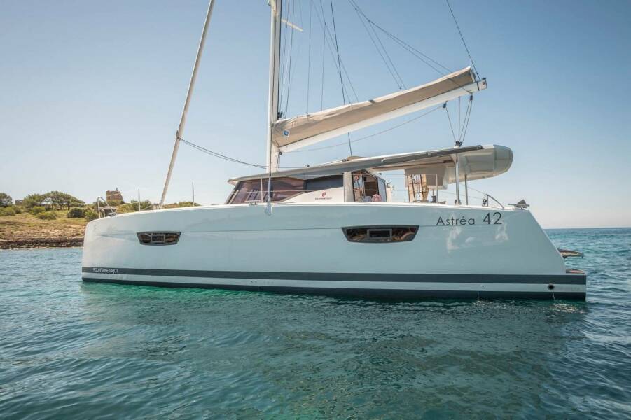 Fountaine Pajot Astrea 42 • V10029