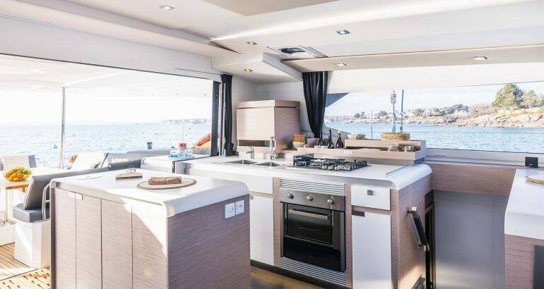 Fountaine Pajot Aura 51 SMART ELECTRIC TIKI