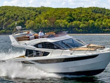 Galeon 420 Amber Blue