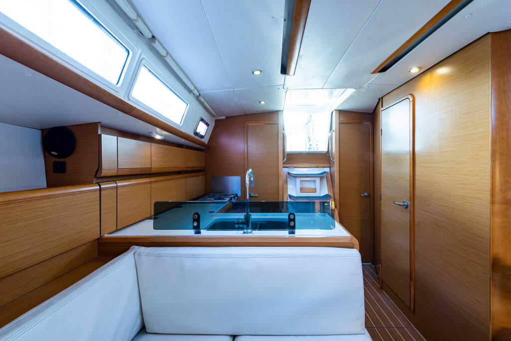 Jeanneau Sun Odyssey 379 Amor Fati