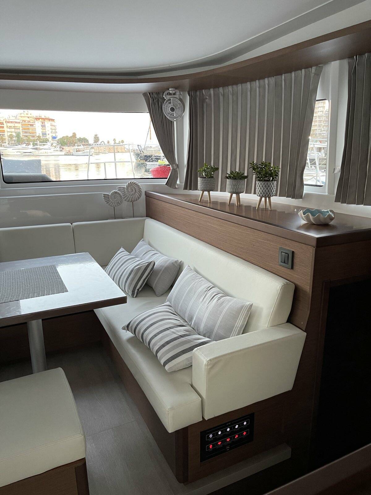 Lagoon 46 Grand Blue