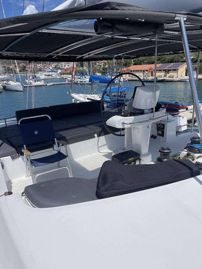 Lagoon 52F DISCOVERY I