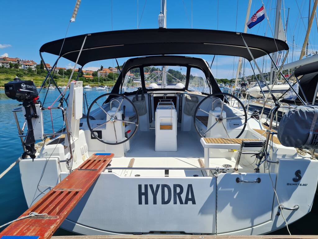 Oceanis 38.1 Hydra