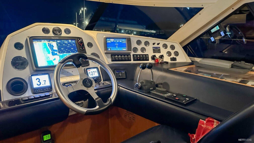 Sealine C390 La Mouette