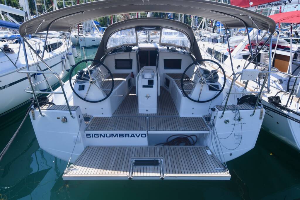 Sun Odyssey 410 Signum Bravo