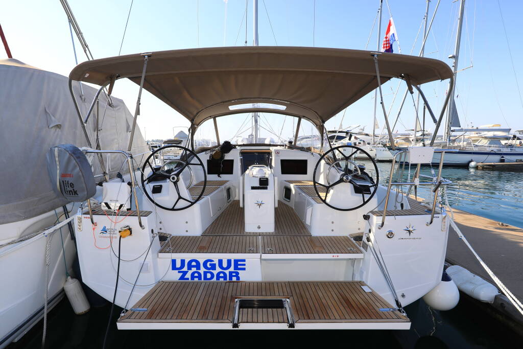 Sun Odyssey 410 Vague