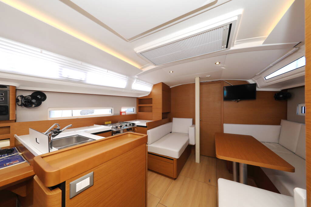 Sun Odyssey 410 Vague