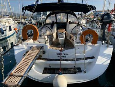 Sun Odyssey 42 i Performance • Waterproof (Performance, Diesel Generator, Electric winch, Bow thruster, Yacht heating system, Solar panels, Hydraulic gangway)