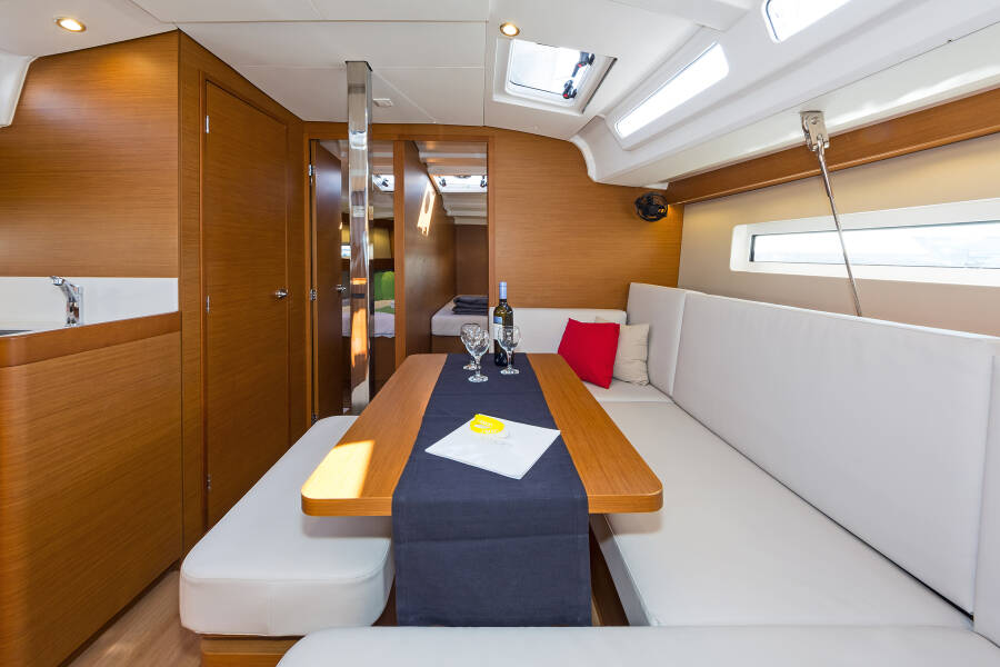 Sun Odyssey 440 Dory