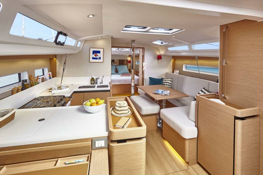 Sun Odyssey 440 Art  Vandelay