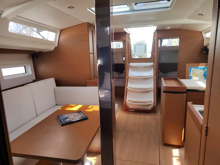 Sun Odyssey 440 Ares