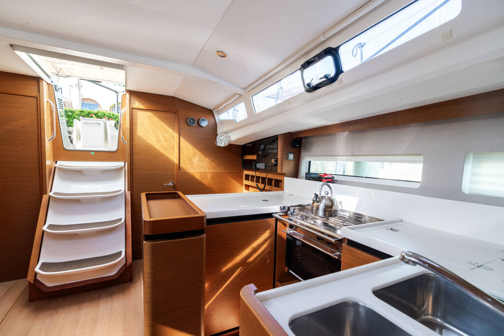 Sun Odyssey 440 Diana - Standard line